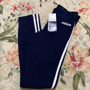 Adidas essential leggings